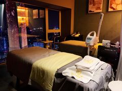 -得闲·高空SPA(东盟店)