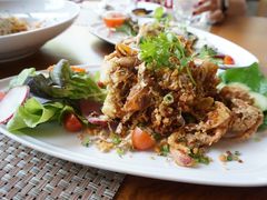 -Chom Cafe and Restaurant