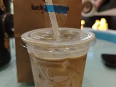 -瑞幸咖啡(大连罗斯福广场一层店)