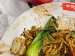 -牛吃草牛肉面(甬港南路店)