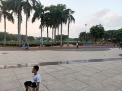 -万绿园