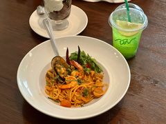 -Chom Cafe and Restaurant