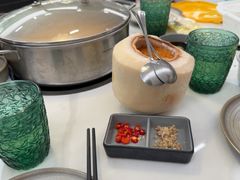 -喃喃椰·糟粕醋·椰子鸡火锅(七堡花园店)