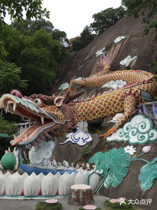 龙泉岩寺庙群图片