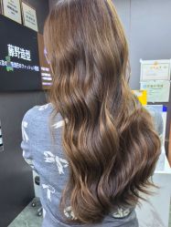 -藤野造型烫染·漂发