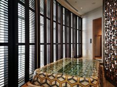 -珠海瑞吉酒店游泳池