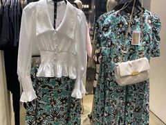 实物图-URBAN REVIVO(深圳华润万象天地店)