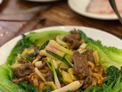 湿炒牛河-正能量脆肉鲩火锅