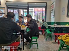 大堂-晓彭肥肠鸡·泡椒鸡火锅(水木天地店)