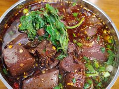 -鸿浩扒猪脚米线