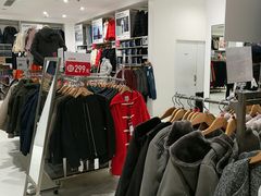 -优衣库(威海威高购物中心店)