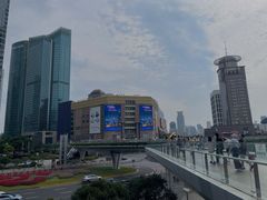 -陆家嘴空中步行连廊