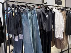 -URBAN REVIVO(上海中庚漫游城店)