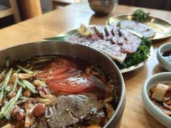 -汉城烤肉·黑金冠(华山路店)