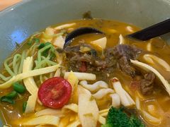 手切酸菜牛腱子面-陳八两面家(滨江天街店)