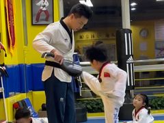 -哈喽实战跆拳道·跳绳·体能(慈云寺馆)