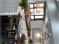大堂-八两八金·莱芜特色炒鸡(市南漳浦路店)