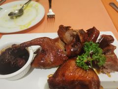 豉油乳鸽-太平馆餐厅(油麻地店)