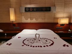 -三亚湾海居铂尔曼度假酒店