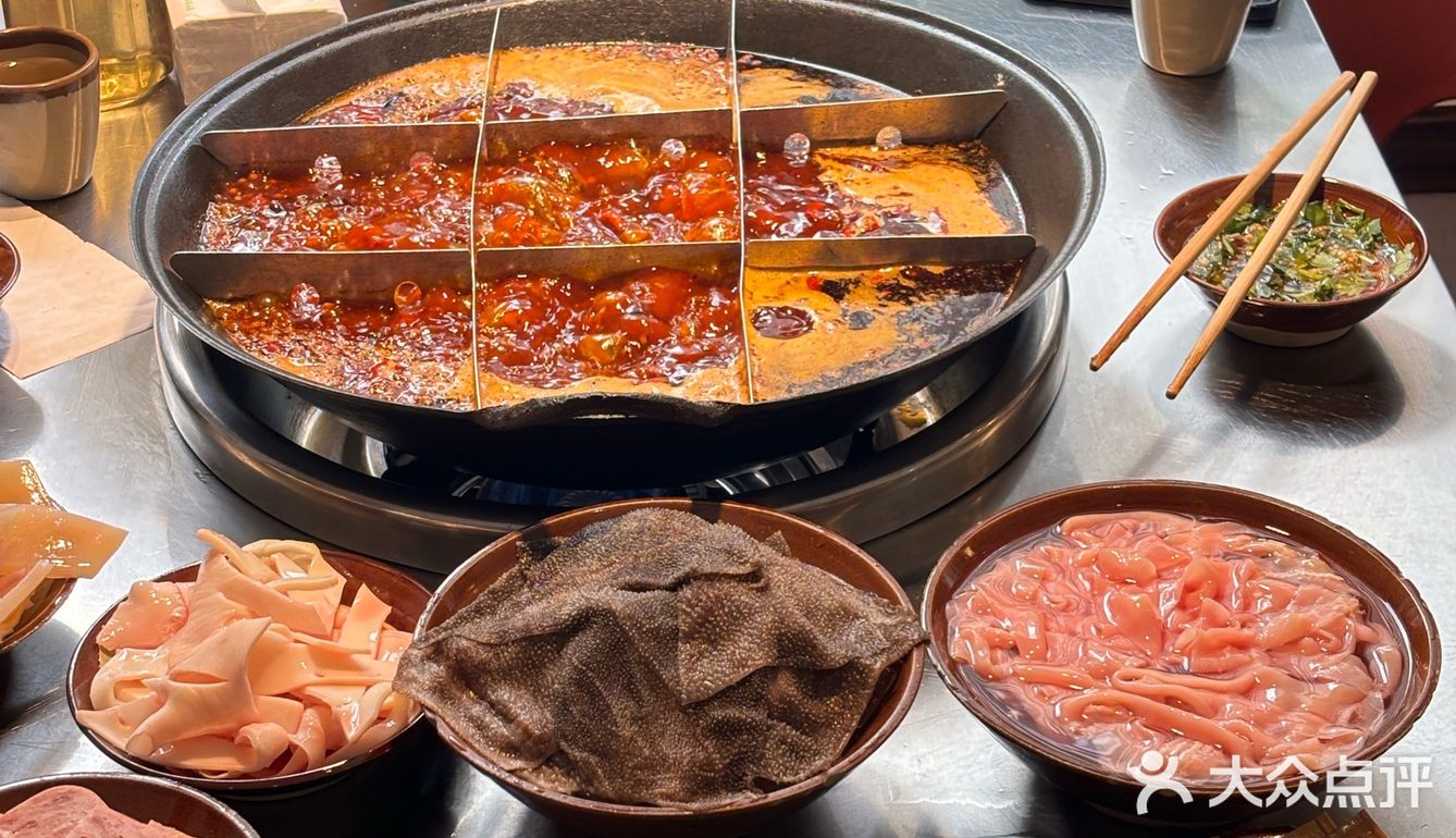 这家咕噜咕噜的火锅让人太有食欲了！！