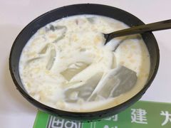 -志龙皇冠吃货椰子铺