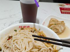 -桂姥姥·桂林卤粉·锅烧桂林米粉(莲塘店)