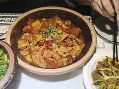 -客家大院·非遗赣南客家菜(郁孤台店)