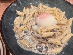 -玛格萝妮比萨屋(四平店)