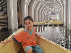 -涨巢·潮玩水疗局