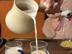 -月亮眼花园餐厅书吧酒吧