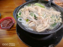 -丽虹云南过桥米线(兴工街店)