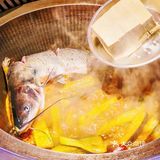 好一个山河屯铁锅炖，好吃到让人回味无穷！