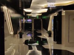 -英皇UA电影城(虹桥天地店)