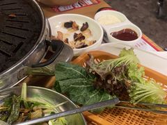 -江南猪肉商会无限续吃(弘大店)