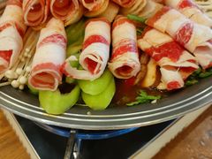 章鱼牛肉火锅-金石青云炭火烤肉店(中房上东花墅店)