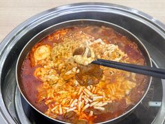 -三清洞摩西韩式年糕火锅(威高广场店)
