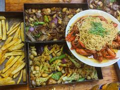 -老东镇啤酒屋海鲜加工·蒸汽海鲜·海鲜烧烤(台东店)