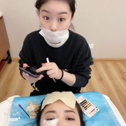 -爱小小美甲美学