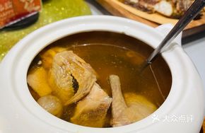 Health-Preserving Ganoderma Pigeon Soup