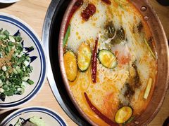 -洱火云南酸菜牛肉火锅(石景山当代商城店)