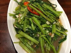 -Dang restaurant (patong phuket)