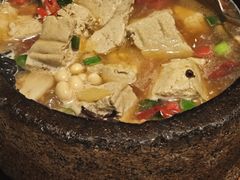 石锅自制卤水黑豆腐-羊之道草原味道清真餐厅(番禺店)