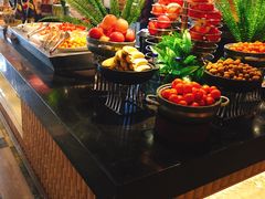 自助取餐区-美食汇自助餐厅(兰州万达文华酒店)