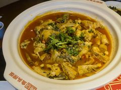 -魏铭鱼头捞饭(晋阳路店)