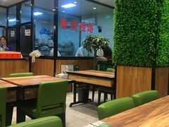 大堂-合合春饼·酱骨·东北菜(潘家园店)