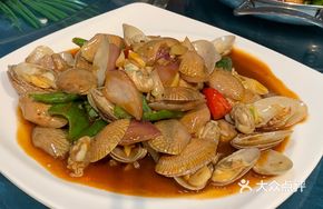 Stir-Fried Clams with Seasonal Chili