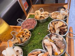 -一朵菌·野生菌探索家火锅(南亚店)