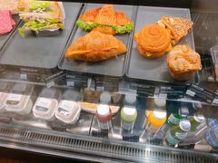 -星巴克臻选(南京金茂览秀城店)