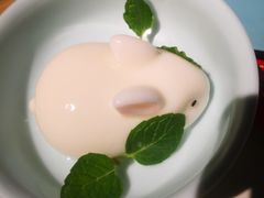 兔子窝边草-局气烤鸭·北京菜(德云社店)
