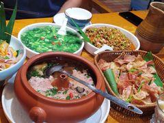 -老滇山寨•云南特色菜•地方菜•民族风情歌舞表演(金碧店)